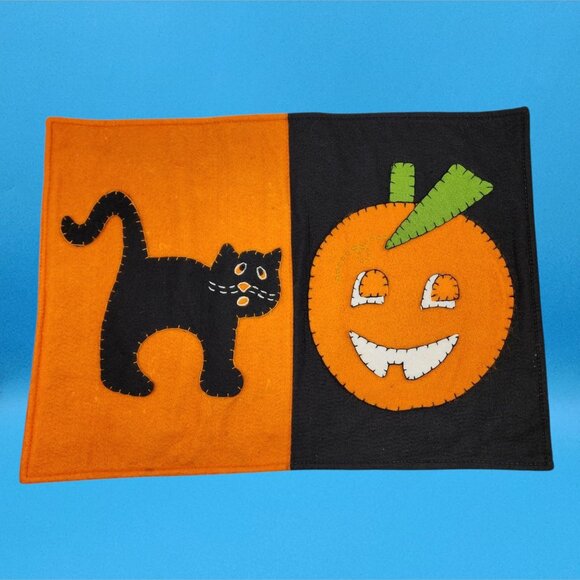 Halloween Placemats Felt Black Cat Pumpkin Jack O’Lantern Table Decor Set of 2 - Picture 4 of 7
